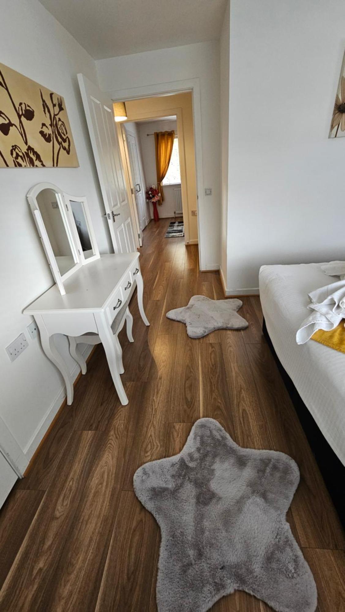 Silverburn New House With Free Parking And Nice Garden Glasgow Zewnętrze zdjęcie